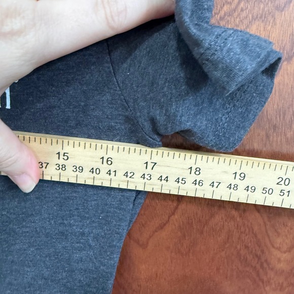 Pendleton Whisky Women's Gray Graphic T-Shirt Short Sleeve Casual Top‎ - Picture 5 of 5